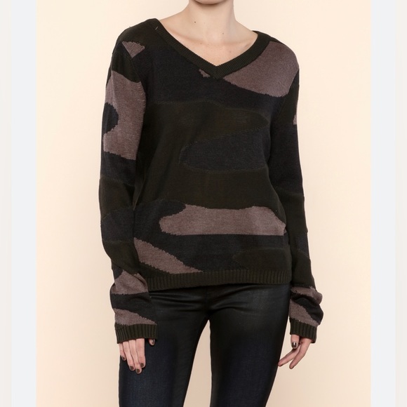 Nordstrom Honey Belle camouflage loose fit sweater so M - Picture 2 of 5